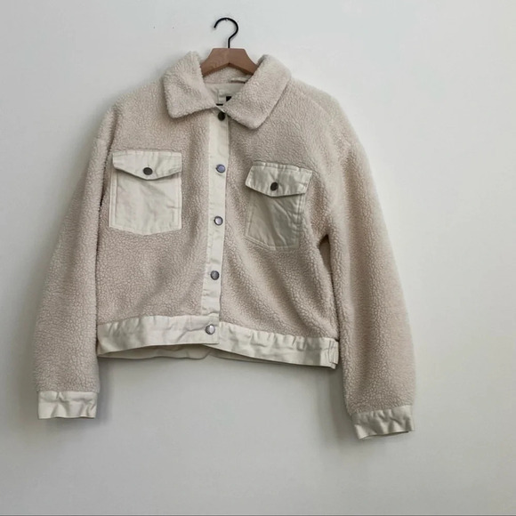 NWT Womens Stoosh Denim Faux Fur Sherpa Trucker Jacket
Cream shearling small - Picture 2 of 12